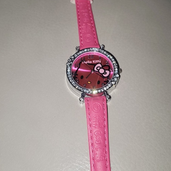 Watch - Picture 15 of 16